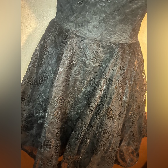 Mini black dress - Picture 3 of 4